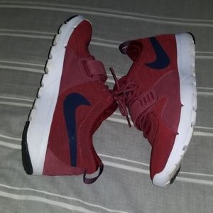 Nike SB Trainerendor 'Team Red'